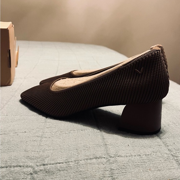 Vivaia Dark Brown Heels - Picture 5 of 6